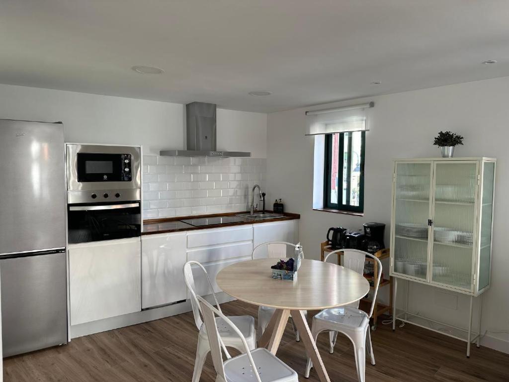 Apartamentos Urbanin II Plaza De San Pedro Cudillero Bagian luar foto