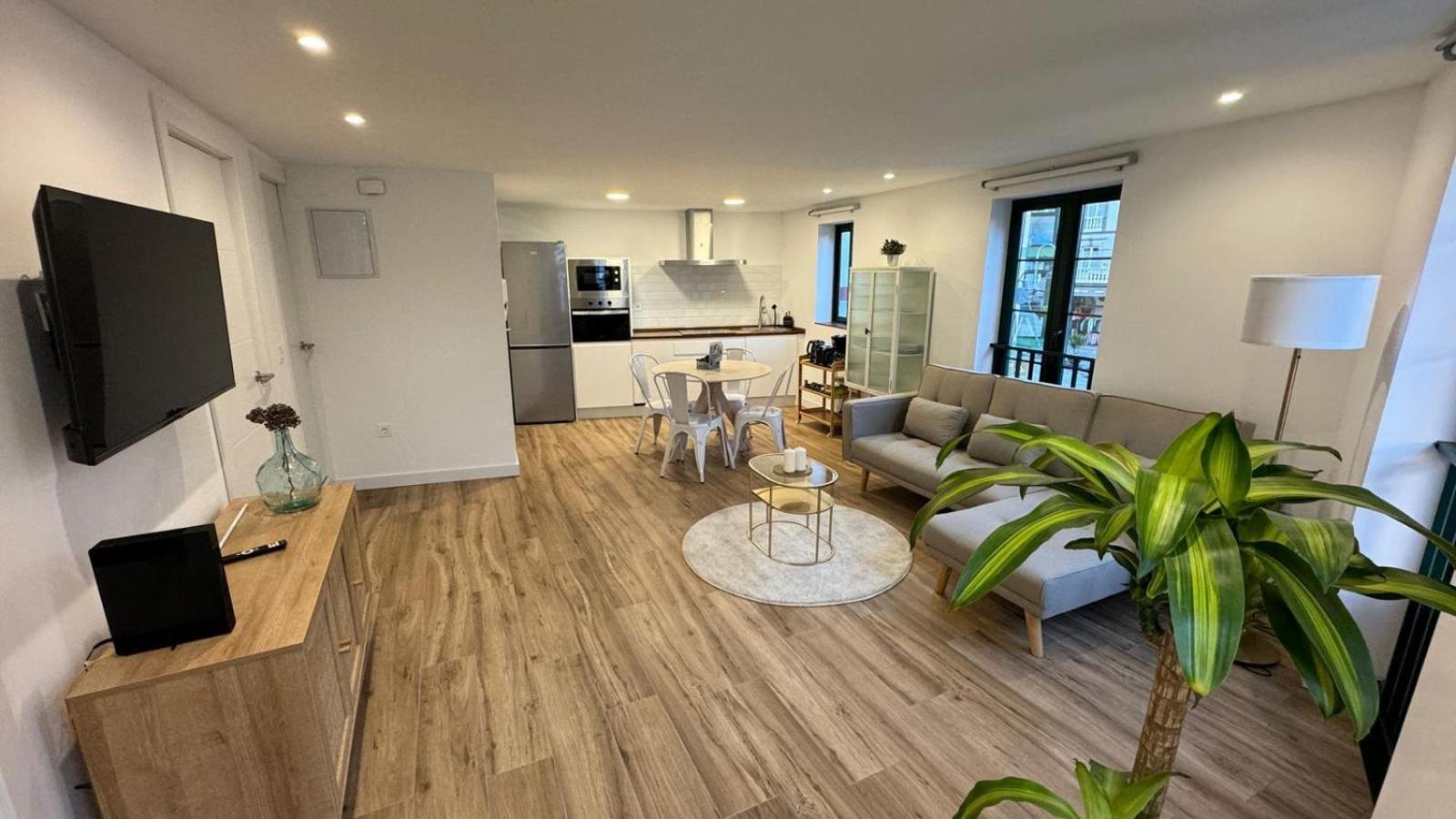 Apartamentos Urbanin II Plaza De San Pedro Cudillero Bagian luar foto
